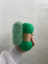 Indlæs billede til gallerivisning Narae Cropped Sweater Kit
